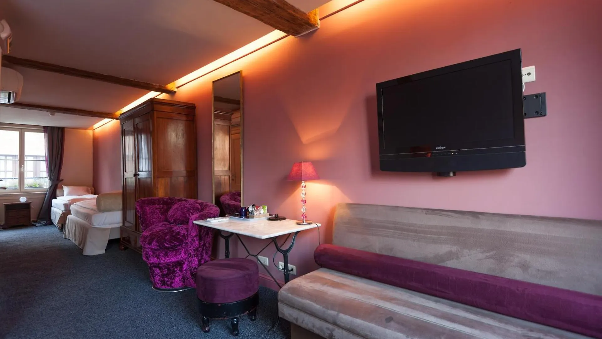 Hotel Diamonds And Pearls Anversa