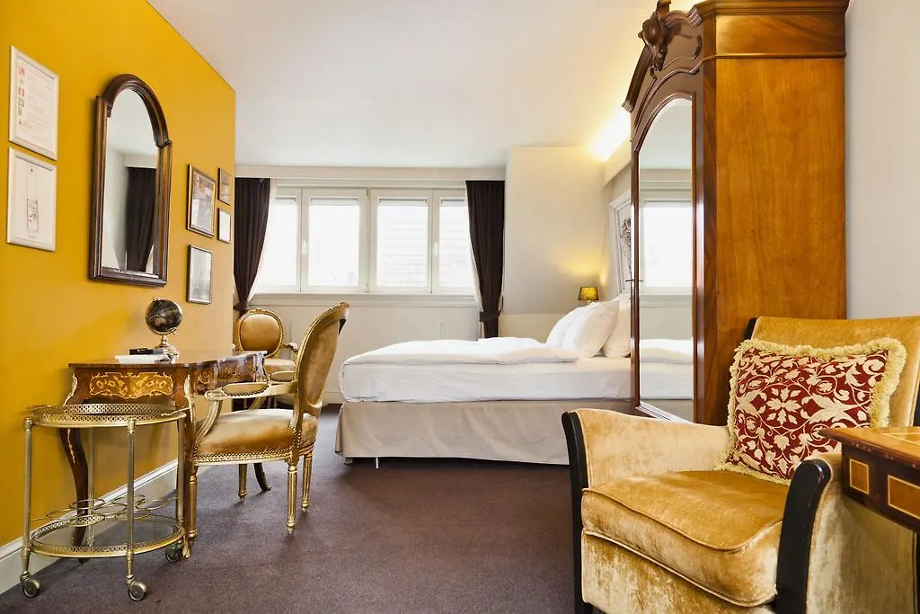 Hotel Diamonds And Pearls Anversa