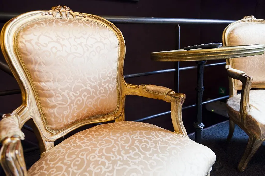 Hotel Diamonds And Pearls Anversa